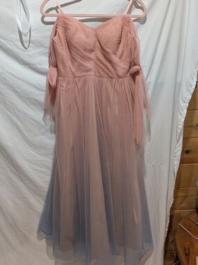 aidan mattox pleated colorblock midi dress How to Dress for a Wedding // Outfit Ideas for Wedding Guests Hello Rigby Seattle Fashion & Beauty Blog for Budget Friendly Style